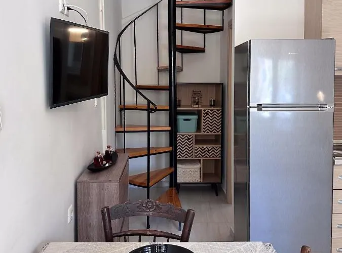 Kostas House
